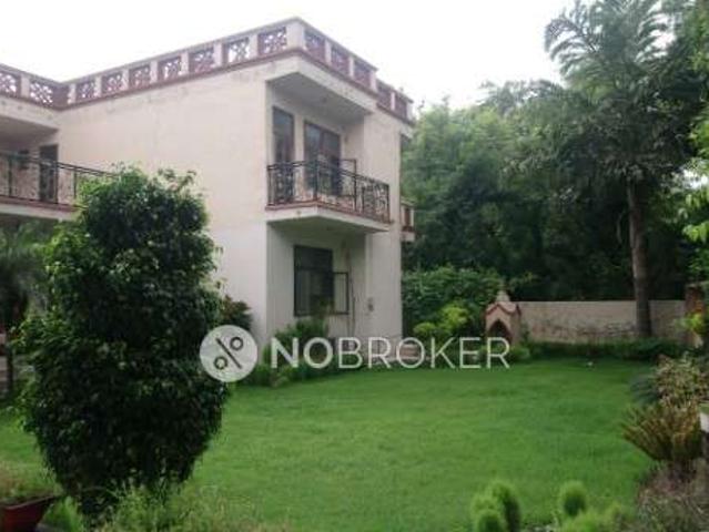 House for sale in Hariana