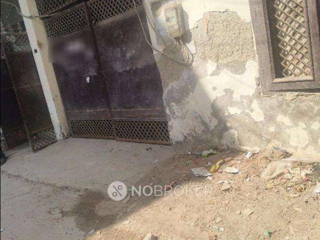 House for sale in Hariana