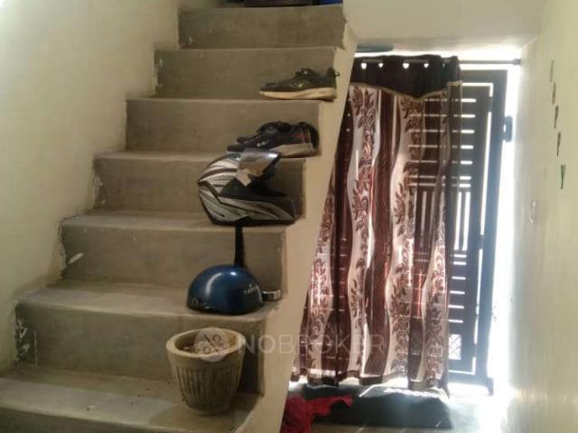 House for sale in North West Delhi, Deri