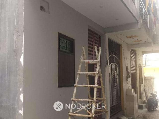 House for sale in Sector 45, Noida