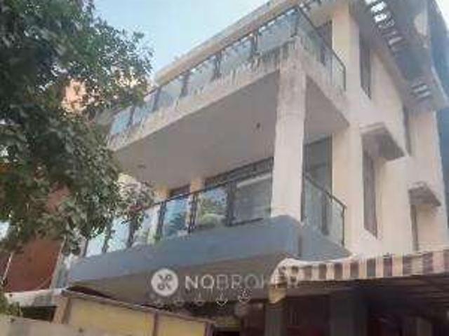 House for sale in Hariana