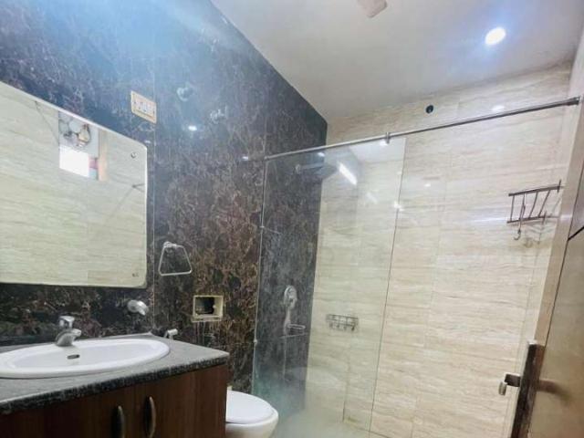House for sale in Hariana