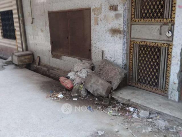 House for sale in Deri