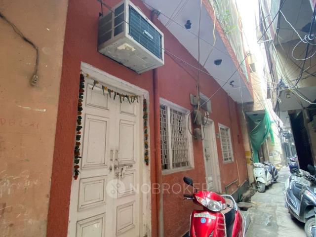 House for sale in Deri