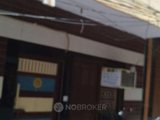 House for sale in North East Delhi, Deri