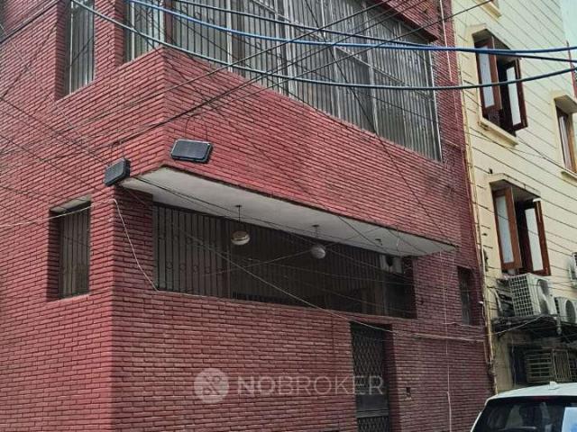 House for sale in North West Delhi, Deri