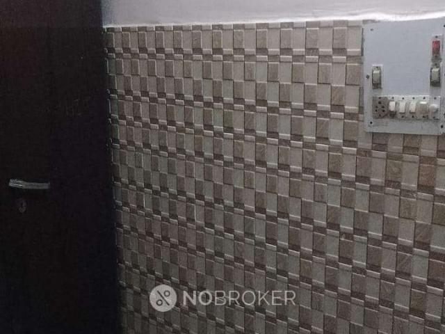 House for sale in North West Delhi, Deri