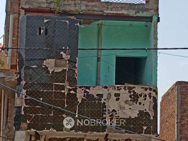 House for sale in North West Delhi, Deri