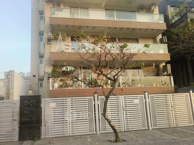 House for sale in Hariana