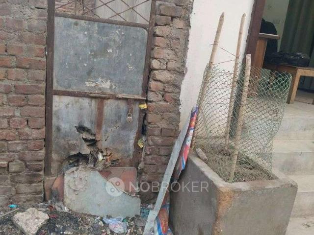 House for sale in West Delhi, Deri