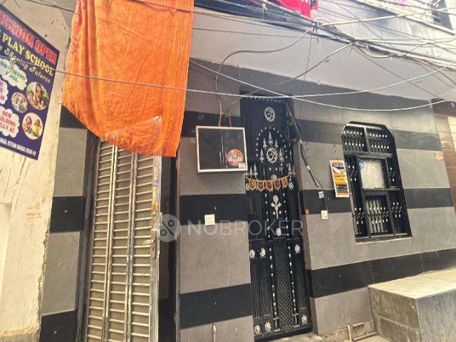 House for sale in West Delhi, Deri