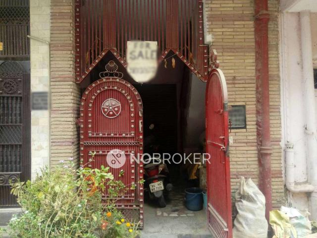 House for sale in South West Delhi, Deri