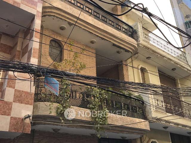 House for sale in South West Delhi, Deri