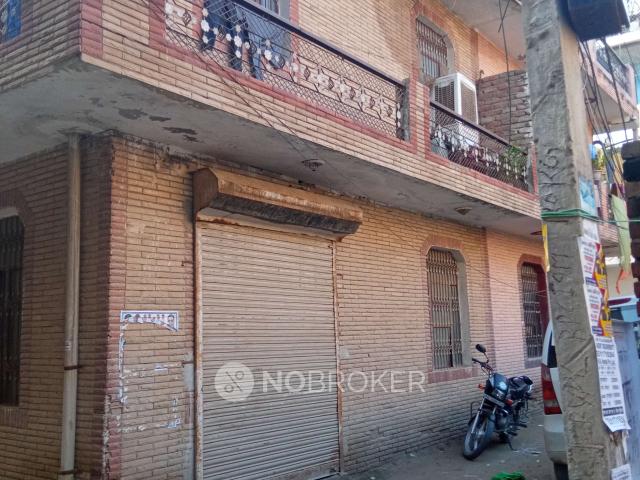 House for sale in West Delhi, Deri