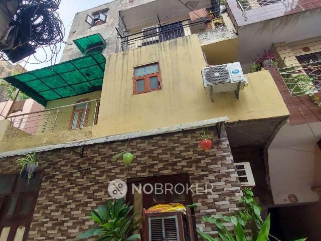 House for sale in North Delhi, Deri