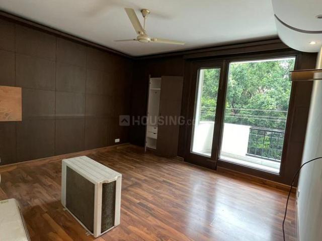 Flat for rent in Deri
