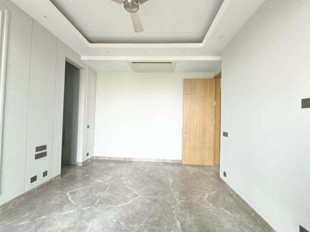Flat for rent in Deri