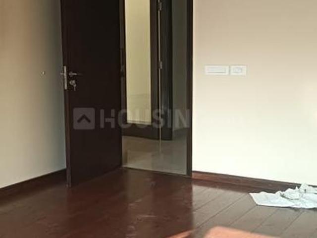 Flat for sale in Moti Bagh, Delhi