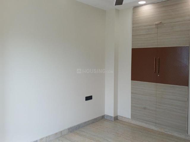 Flat for sale in North West Delhi, Deri
