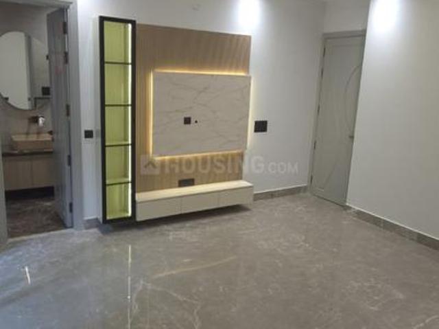 Flat for sale in North West Delhi, Deri