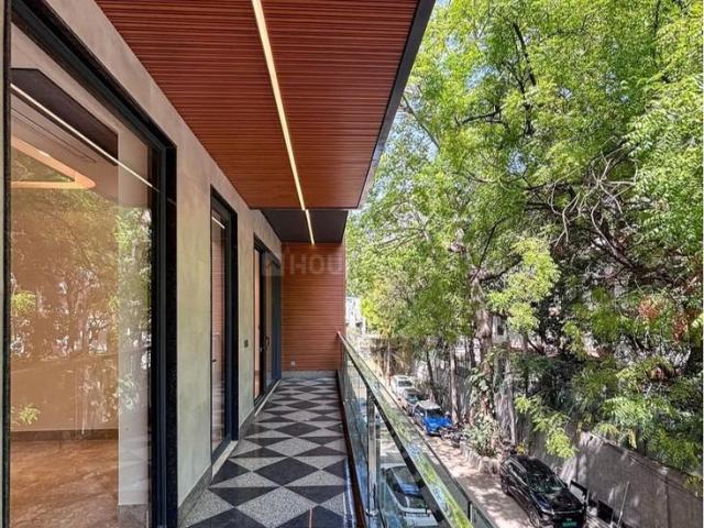 Flat for sale in North West Delhi, Deri