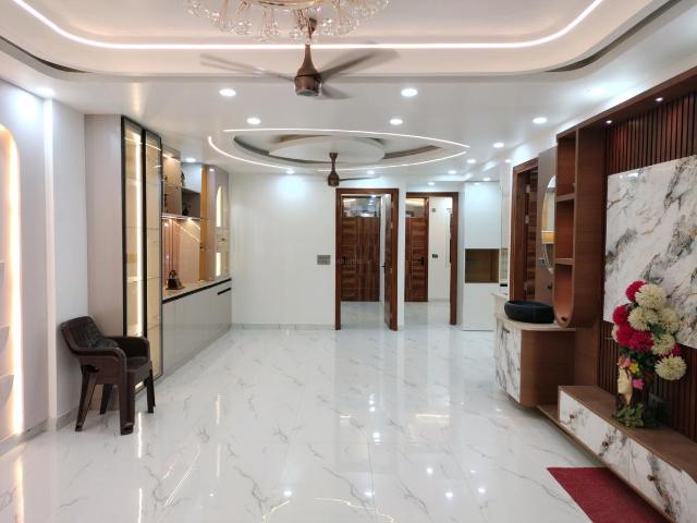 Flat for sale in South West Delhi, Deri