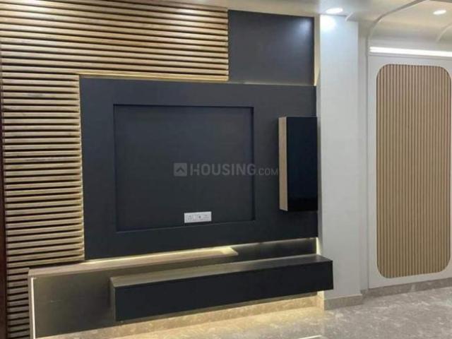 Flat for sale in South West Delhi, Deri