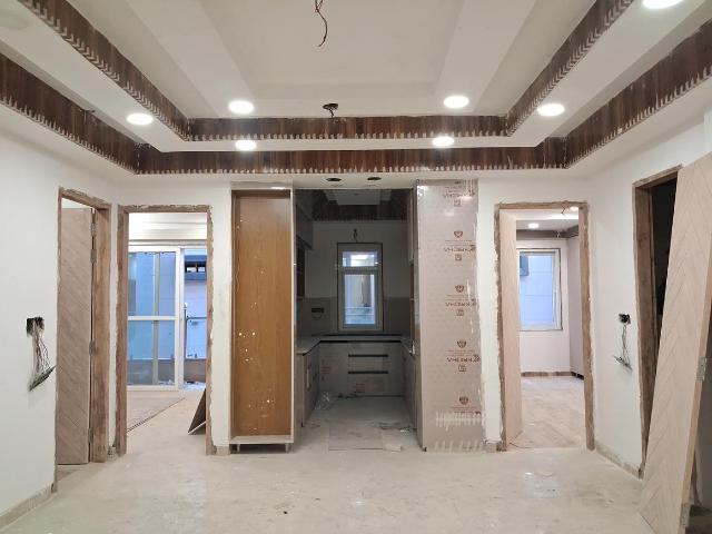 Flat for sale in South West Delhi, Deri