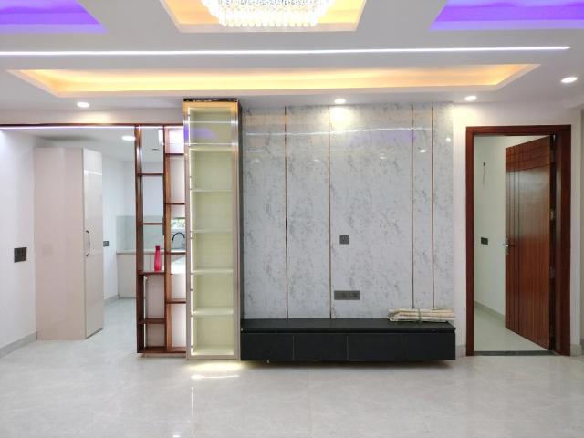 Flat for sale in South West Delhi, Deri