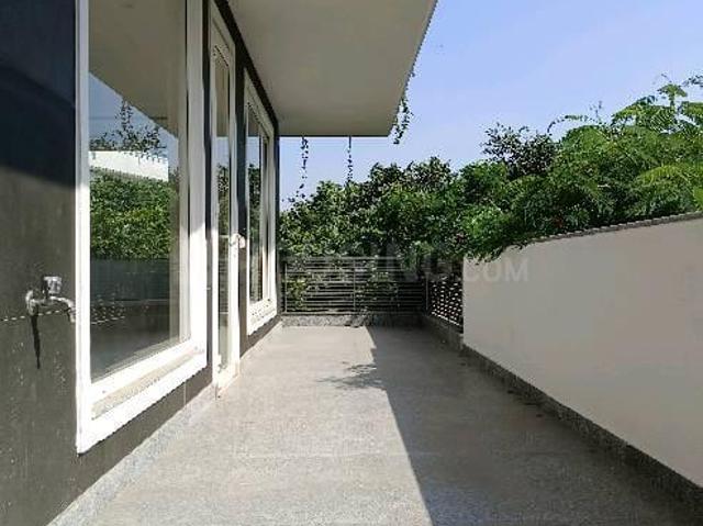 Flat for rent in Deri