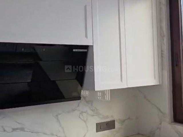 Flat for rent in Deri