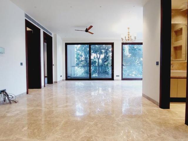 Flat for rent in Deri