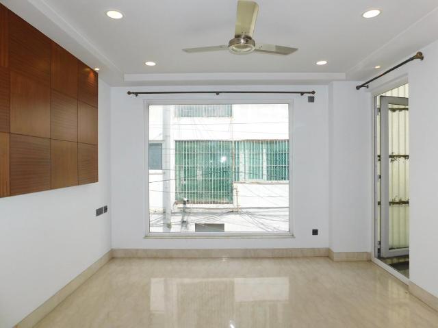 Flat for rent in Deri