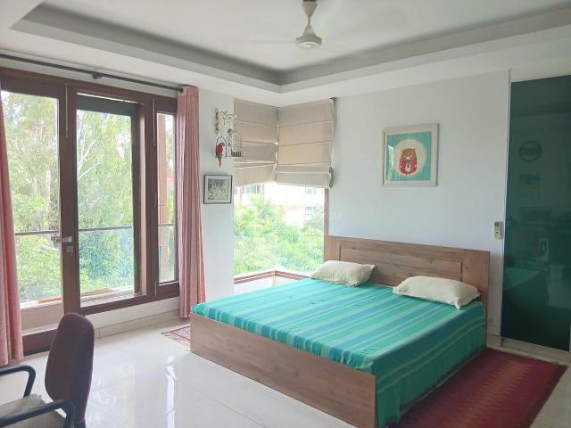 Flat for sale in Defence Colony, Delhi