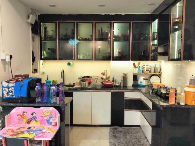 Flat for sale in South Delhi, Deri