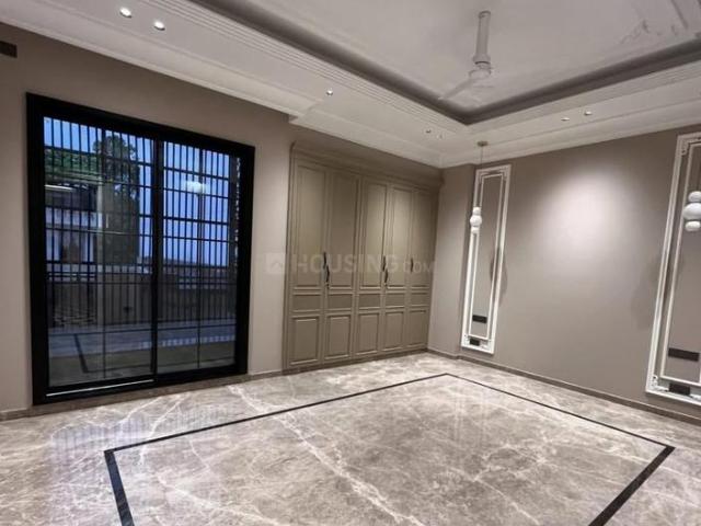 Flat for sale in Hariana
