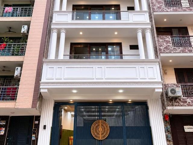 Flat for sale in Nawada, Delhi