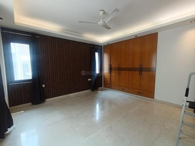 Flat for rent in Deri