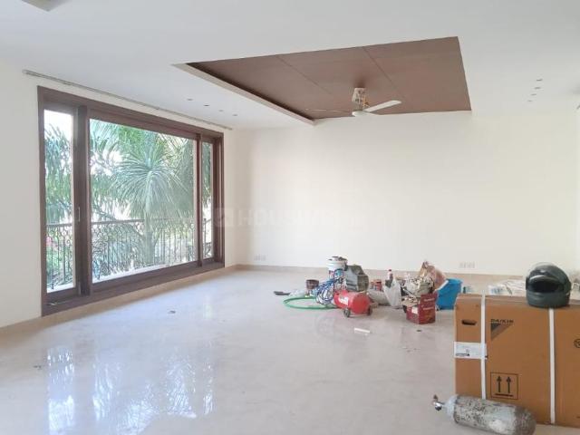 Flat for rent in Deri