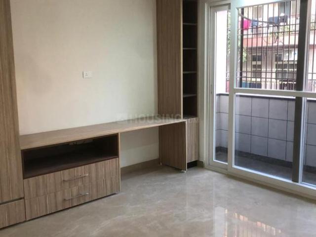 Flat for rent in Deri