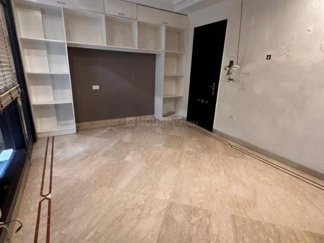 Flat for rent in Deri