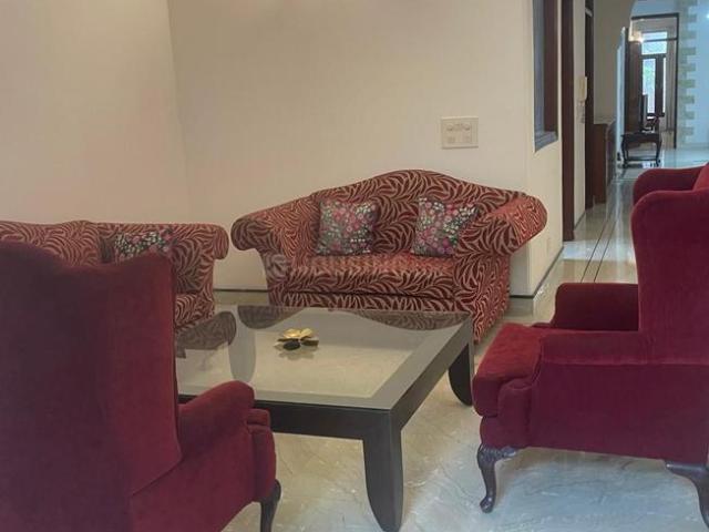 Flat for rent in Deri