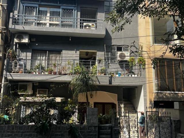 Flat for rent in Deri