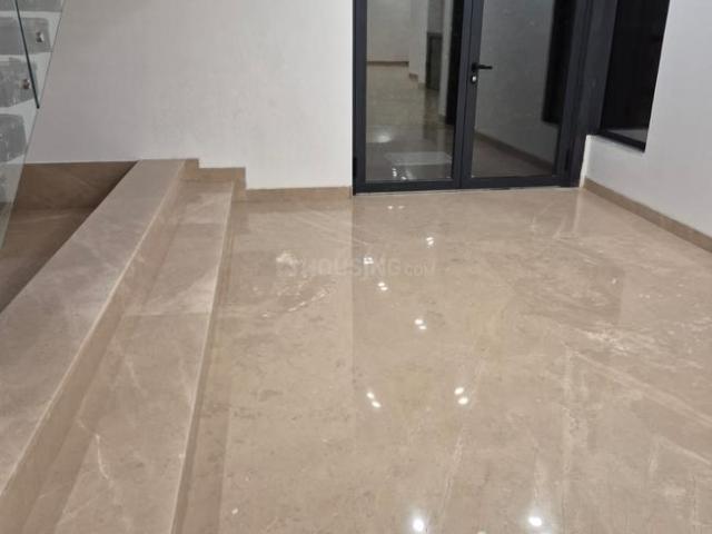 Flat for rent in Deri
