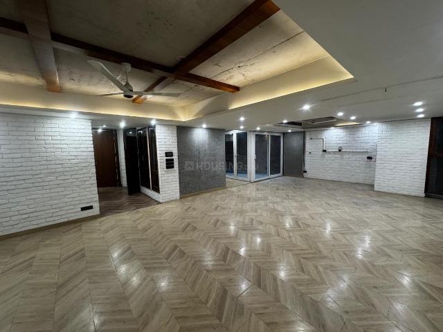 Flat for rent in Deri