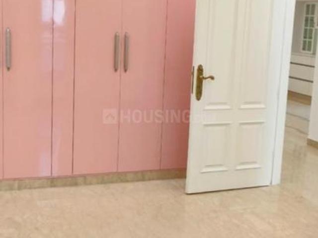 Flat for rent in Deri
