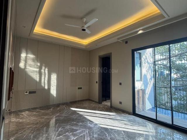 Flat for rent in Deri