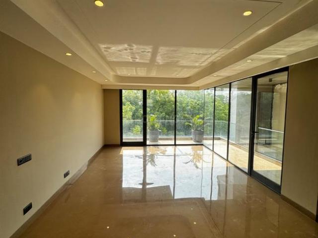 Flat for rent in Deri