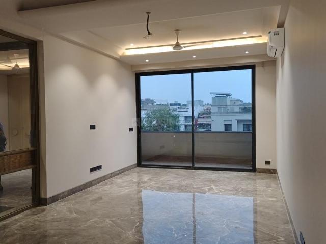 Flat for rent in Deri