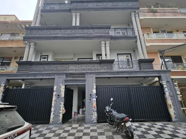 Flat for sale in Hariana